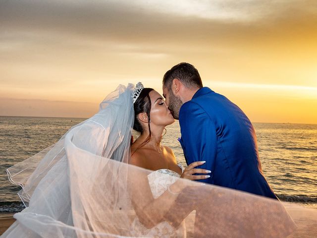 Il matrimonio di Erik e Valentina a Viareggio, Lucca 24