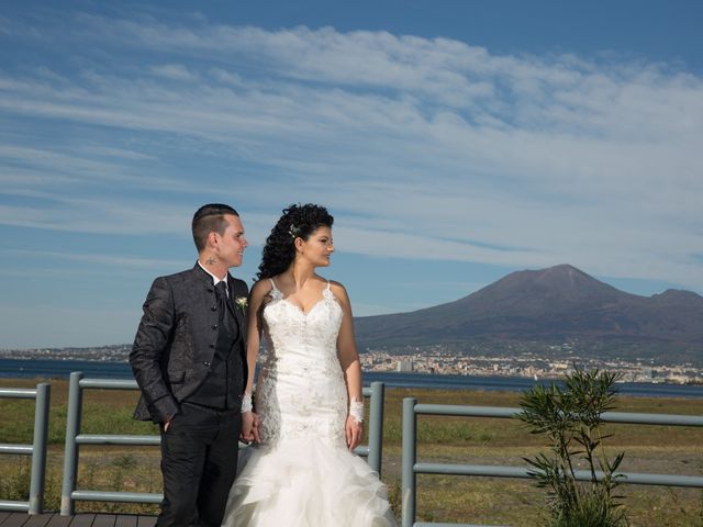 Il matrimonio di Mario e Anna a Sant&apos;Antonio Abate, Napoli 60