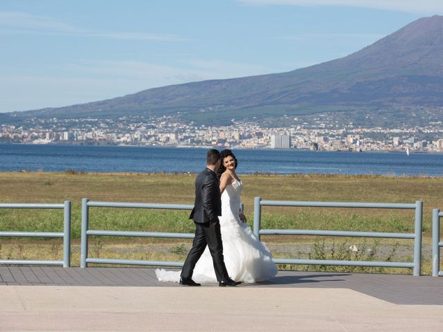 Il matrimonio di Mario e Anna a Sant&apos;Antonio Abate, Napoli 65