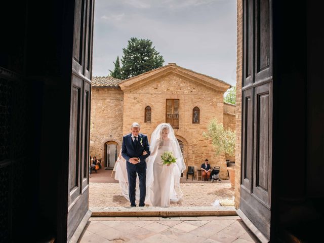 Il matrimonio di Nidal e Sara a San Gimignano, Siena 17