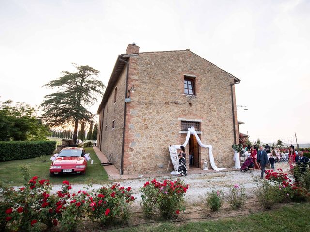 Il matrimonio di Nidal e Sara a San Gimignano, Siena 39