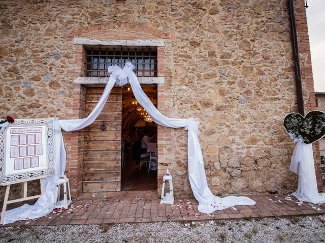 Il matrimonio di Nidal e Sara a San Gimignano, Siena 40