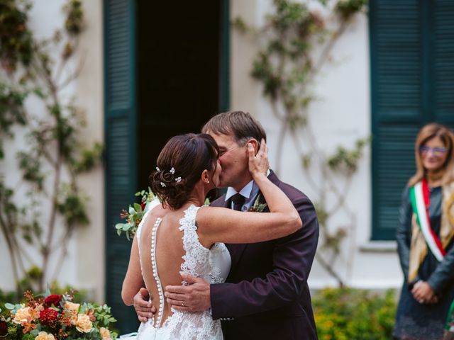 Il matrimonio di Walter e Deborah a Rovellasca, Como 98