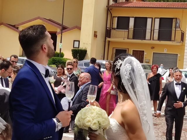 Il matrimonio di Giovanni  e Angela  a Vallesaccarda, Avellino 4