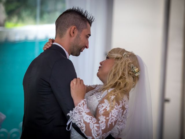 Il matrimonio di Claudio e Serena a Vergiate, Varese 34