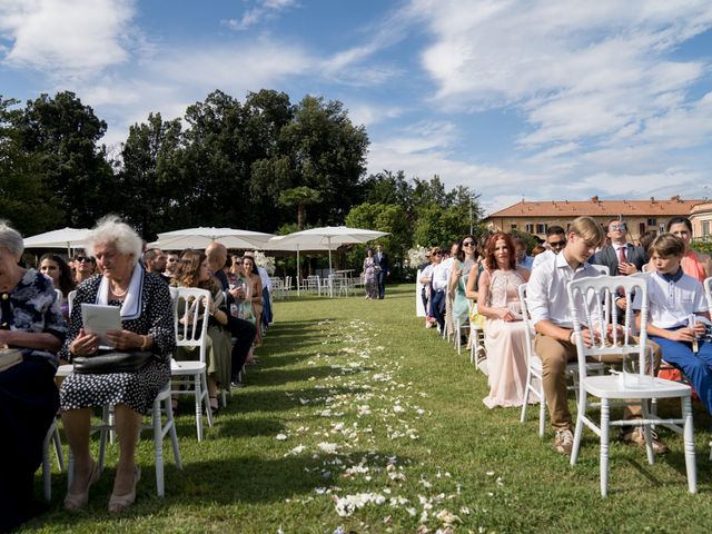 Il matrimonio di Andres e Laura a Varano Borghi, Varese 46