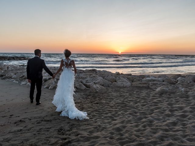 Il matrimonio di Vincenzo e Laura a Anzio, Roma 45