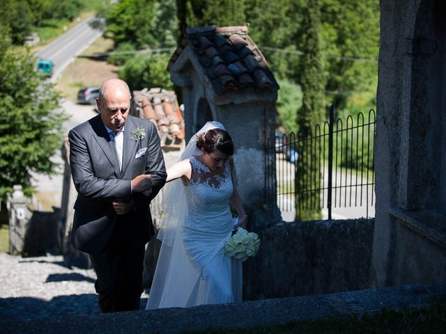 Il matrimonio di Marco e Silvia a Lasnigo, Como 25