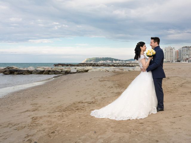 Il matrimonio di Daniele e Valentina a Misano Adriatico, Rimini 17