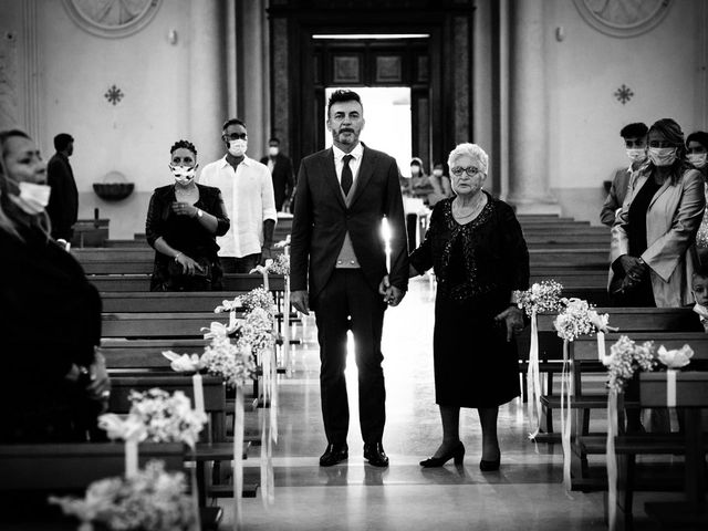 Il matrimonio di Cristiana e Roberto a Fermo, Fermo 40