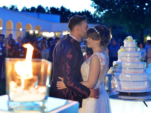 Il matrimonio di Raffaele e Valentina a Torre Santa Susanna, Brindisi 19