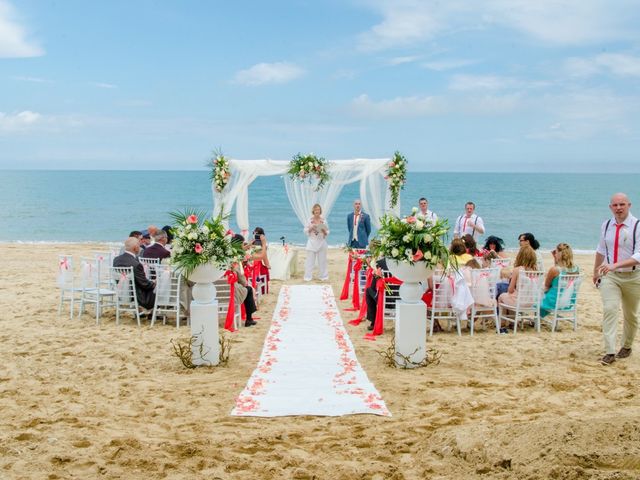 Il matrimonio di Aaron e Shelley a Pineto, Teramo 37