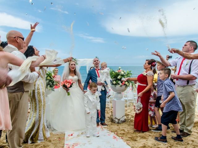 Il matrimonio di Aaron e Shelley a Pineto, Teramo 41