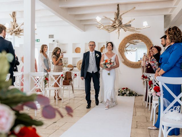 Il matrimonio di Plamen e Rossella a Mola di Bari, Bari 19