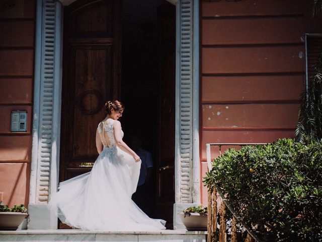 Il matrimonio di Roberto e Joulie a Napoli, Napoli 28