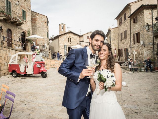 Il matrimonio di Stefano e Silvia a Casale Marittimo, Pisa 16