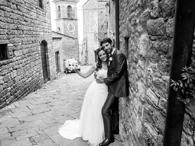 Il matrimonio di Stefano e Silvia a Casale Marittimo, Pisa 21