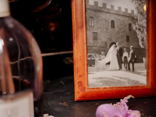 Il matrimonio di Lance e Marry a San Casciano in Val di Pesa, Firenze 35