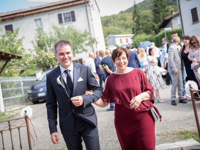 Il matrimonio di Michele e Simona a Gropparello, Piacenza 12
