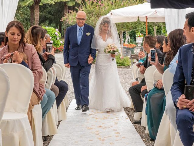 Il matrimonio di Fabio e Fiorella a Vergiate, Varese 14