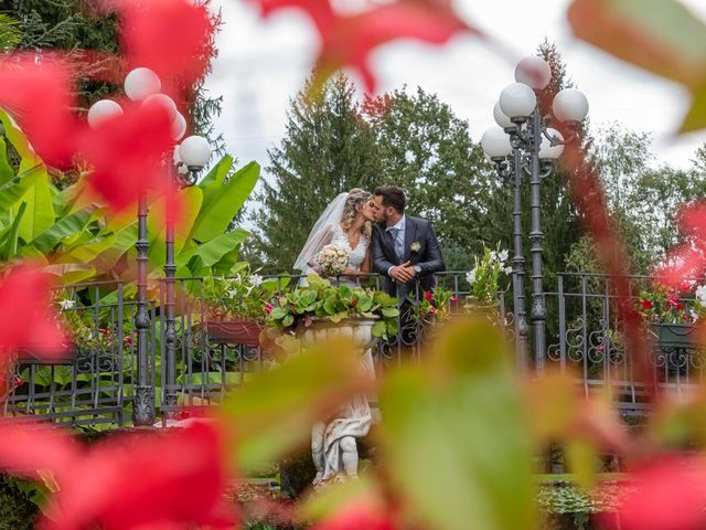 Il matrimonio di Fabio e Fiorella a Vergiate, Varese 26