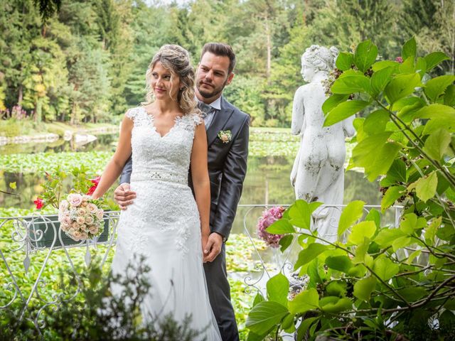 Il matrimonio di Fabio e Fiorella a Vergiate, Varese 38