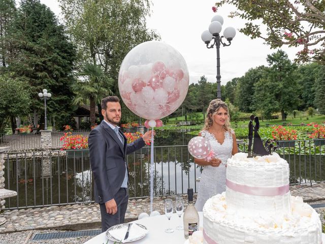 Il matrimonio di Fabio e Fiorella a Vergiate, Varese 40