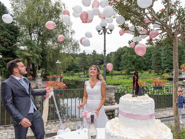 Il matrimonio di Fabio e Fiorella a Vergiate, Varese 41