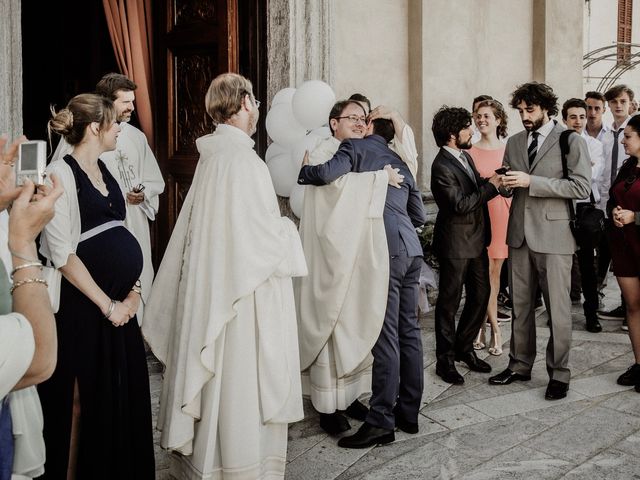 Il matrimonio di Roberto e Valeria a Bisuschio, Varese 9
