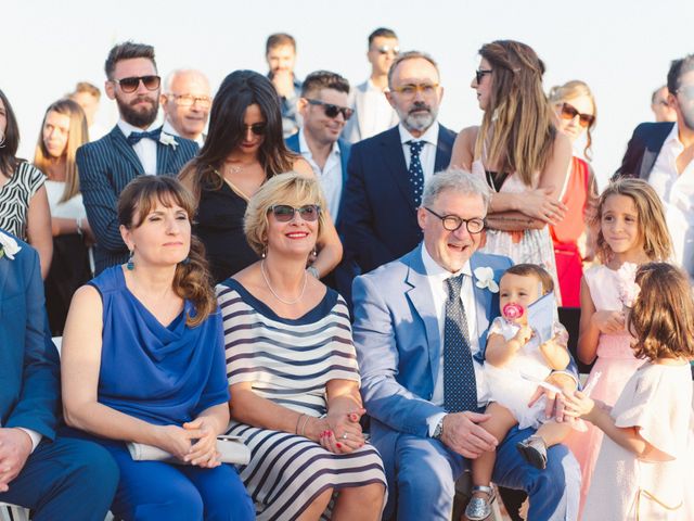 Il matrimonio di Michele e Debora a Viareggio, Lucca 31