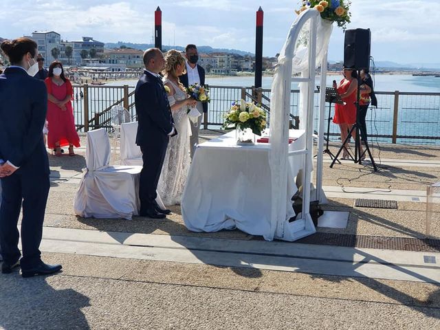 Il matrimonio di Davide e Medea a Francavilla al Mare, Chieti 5