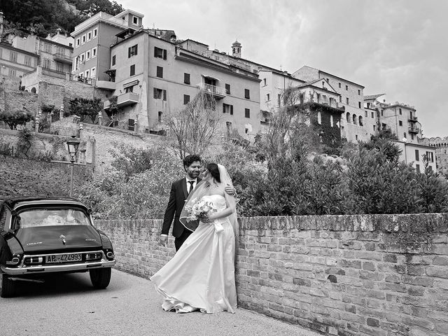 Il matrimonio di Tania e Andrea a San Benedetto del Tronto, Ascoli Piceno 36