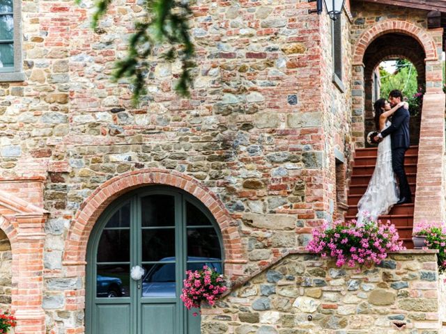 Il matrimonio di Roberto e Martina a Lucignano, Arezzo 176