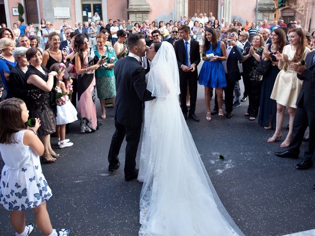 Il matrimonio di Francesco e Irene a Francavilla di Sicilia, Messina 172