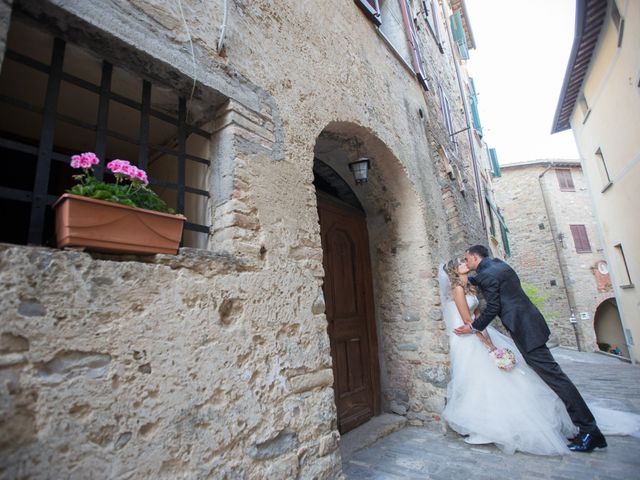 Il matrimonio di Mirco e Claudia a Città di Castello, Perugia 92