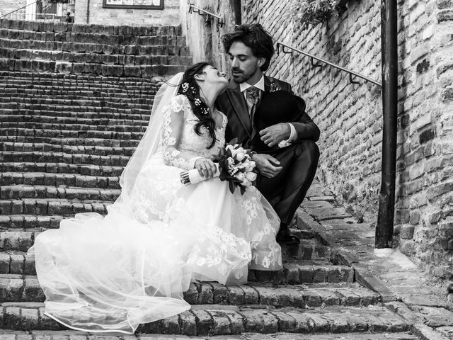 Il matrimonio di Michele e Sara a Monte Roberto, Ancona 21