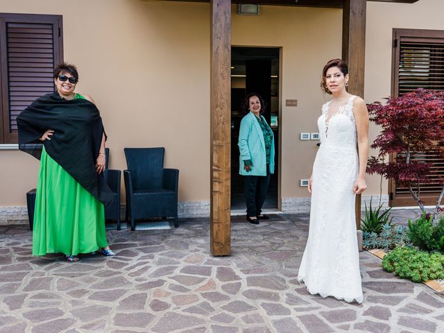 Il matrimonio di Armando e Jennifer a Loreto Aprutino, Pescara 12