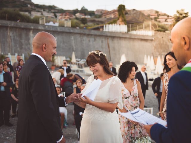 Il matrimonio di Claudio e Daniela a Letojanni, Messina 11