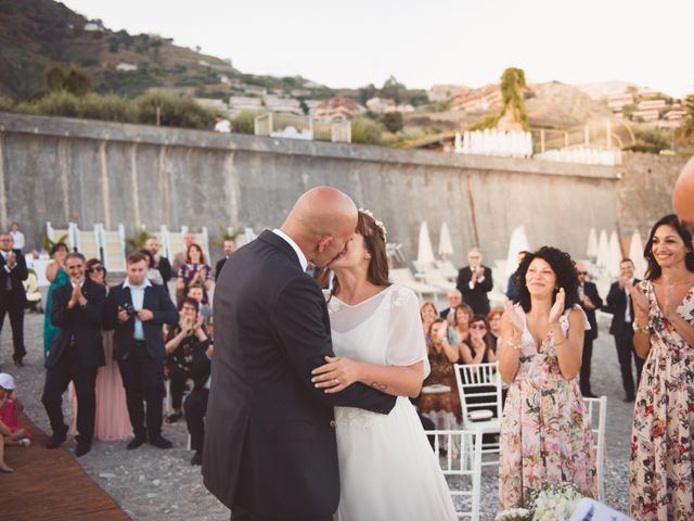 Il matrimonio di Claudio e Daniela a Letojanni, Messina 12