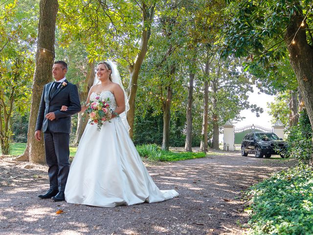 Il matrimonio di Michael e Elisa a Porto Tolle, Rovigo 7