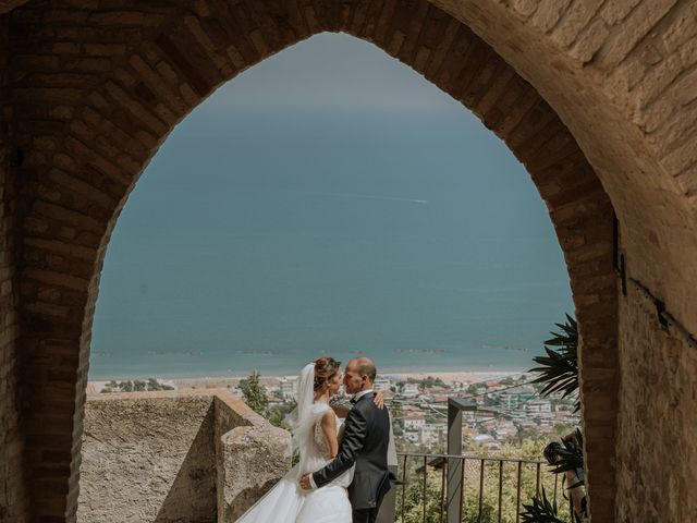 Il matrimonio di Elena e Gianluca a Roseto degli Abruzzi, Teramo 2