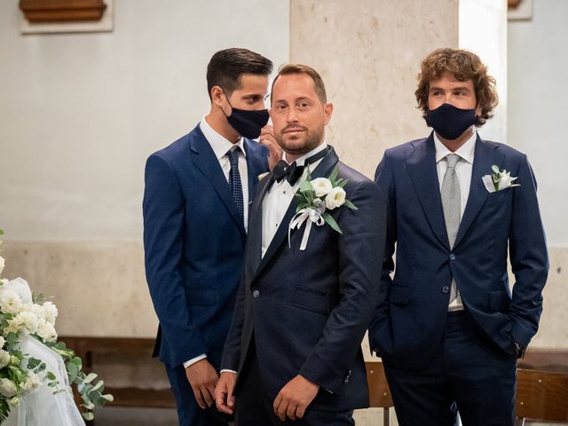 Il matrimonio di Simone e Giulia a Viareggio, Lucca 9