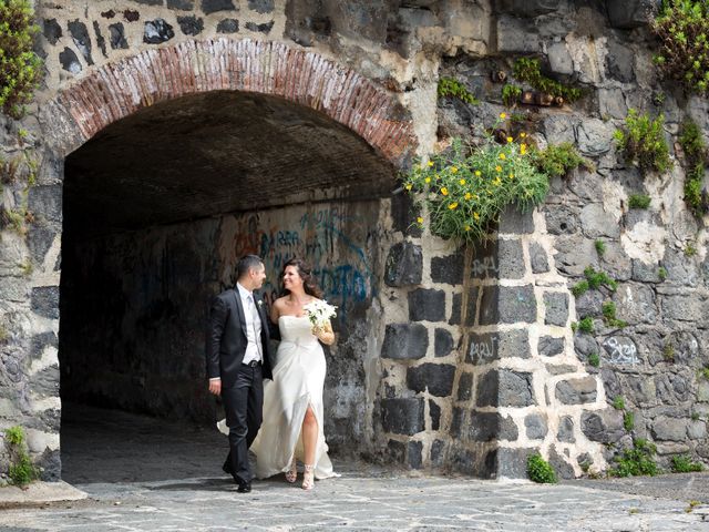 Il matrimonio di Massimo e Valentina a Portici, Napoli 24