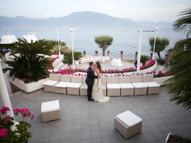 Il matrimonio di Massimo e Valentina a Portici, Napoli 32