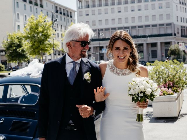 Il matrimonio di Iuri e Martina a Livorno, Livorno 10