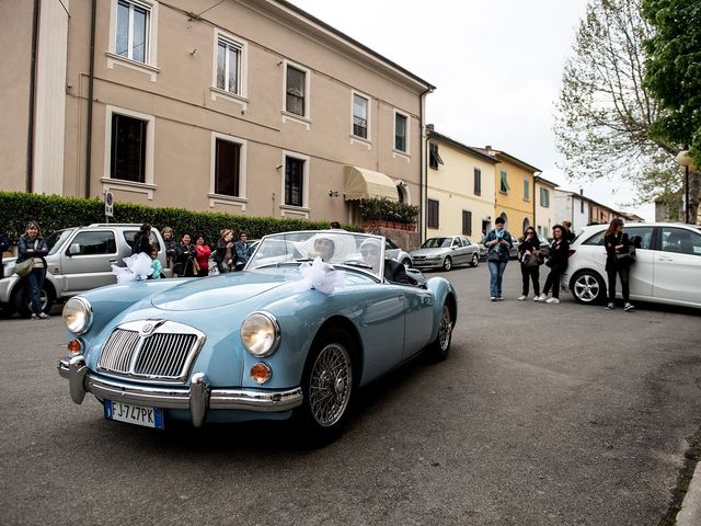 Il matrimonio di Michele e Serena a Buti, Pisa 30