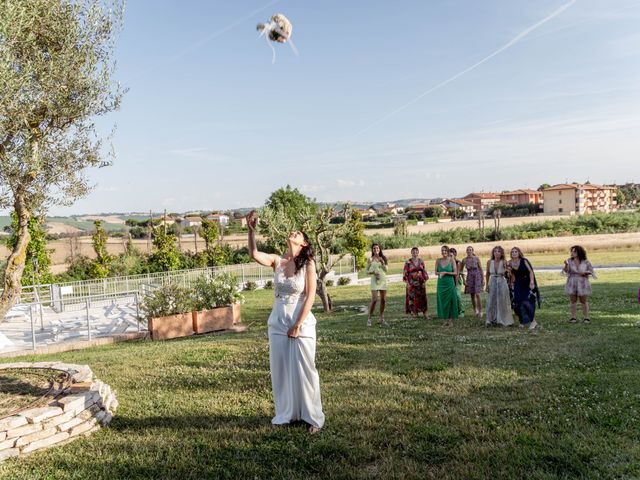 Il matrimonio di Loris e Laura a Mondolfo, Pesaro - Urbino 13
