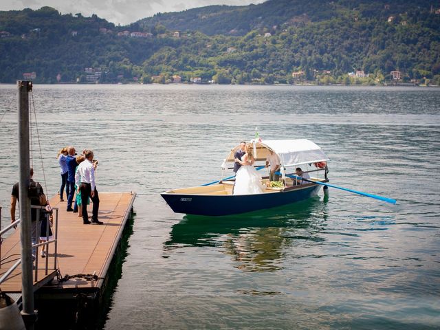 Il matrimonio di Matteo e Camilla a Angera, Varese 47