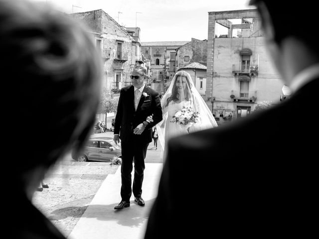 Il matrimonio di Giuseppe e Miriam a Mirabella Imbaccari, Catania 27