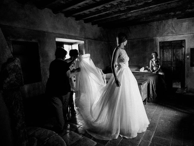 Il matrimonio di Marian e Valentina a Santo Stefano di Sessanio, L'Aquila 17